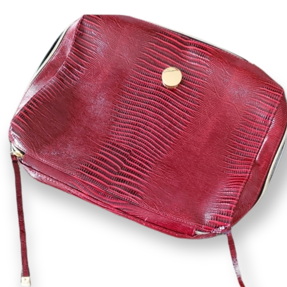 Estee Lauder Red Zip Around
